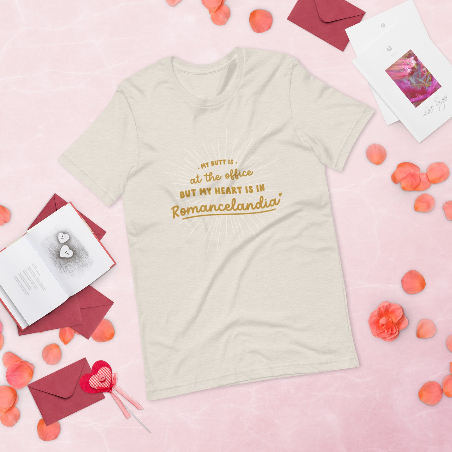 Romancelandia Unisex t-shirt
